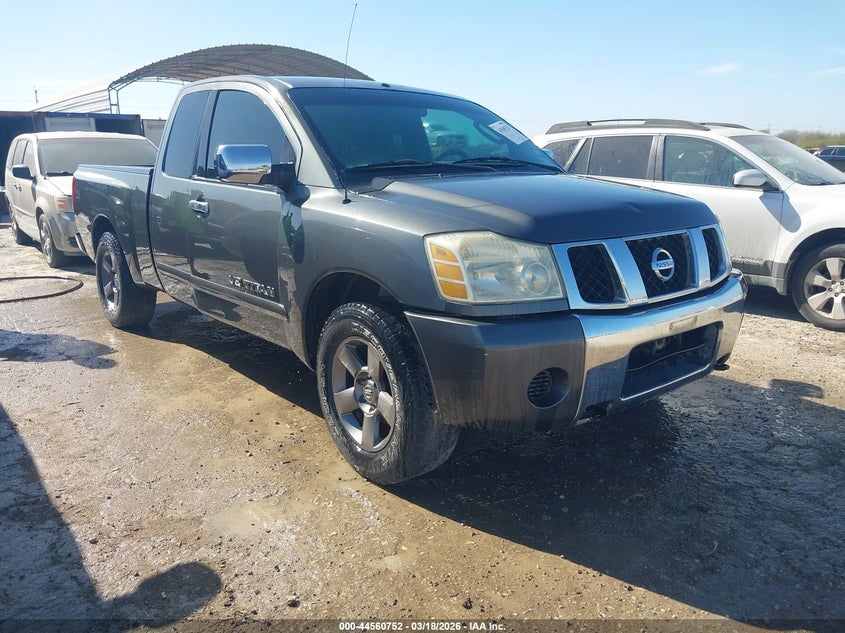 2005 NISSAN TITAN SE