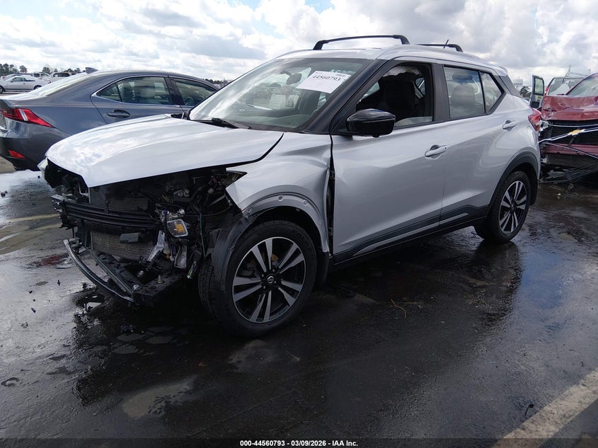 2018 Nissan Kicks Sr