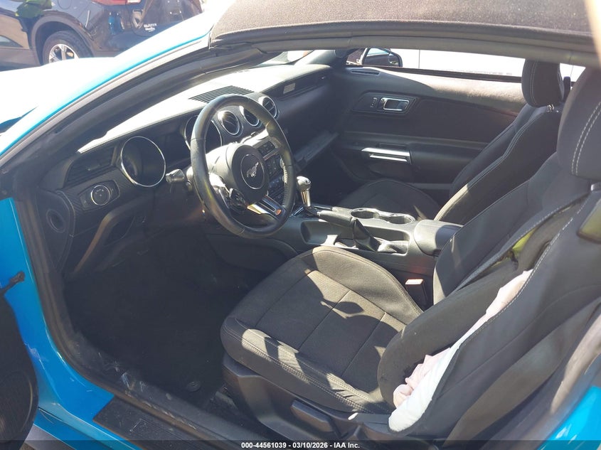 2017 Ford Mustang V6