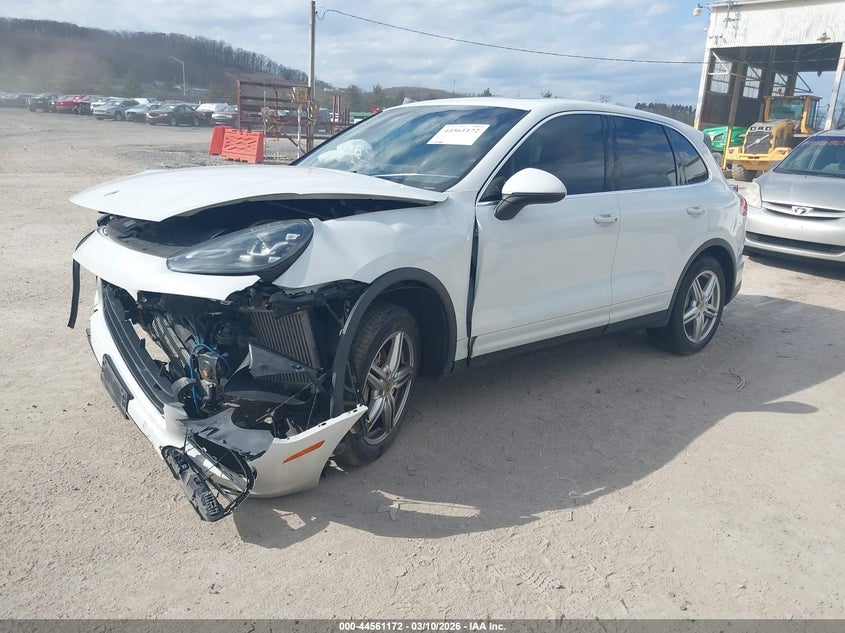 Vin: wp1ab2a2xfla60724, lot: 45058048, porsche cayenne s 20152