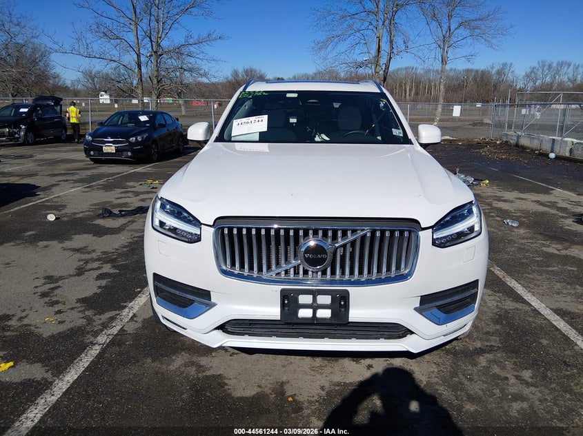 2025 Volvo Xc90 B5 Core VIN: YV4M12PJ2S1299767 Lot: 44561244