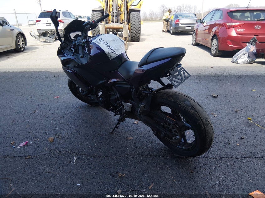 2025 Kawasaki Ex650 R