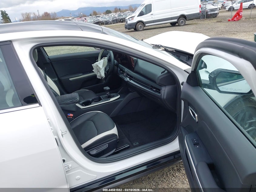 2025 Kia K4 Gt-Line Turbo