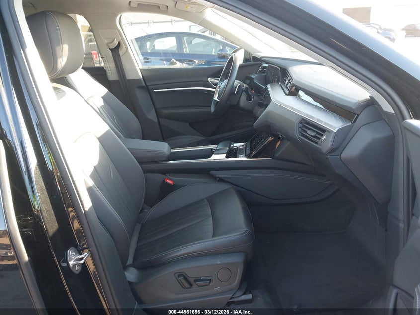 2022 Audi E-Tron Premium Quattro