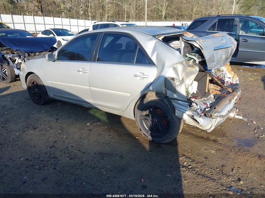 2005 Toyota Camry Le