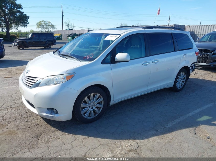 2015 Toyota Sienna Xle Premium 7 Passenger