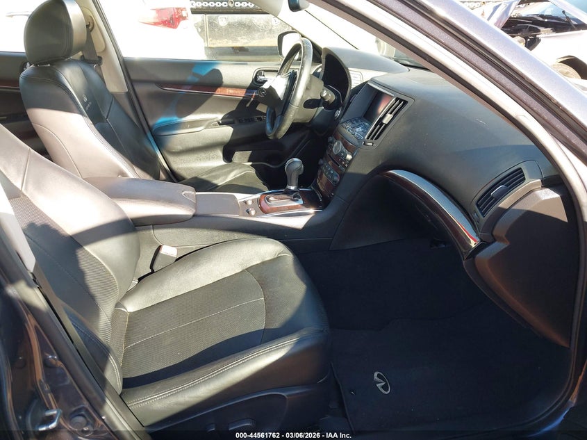 2010 Infiniti G37 Journey