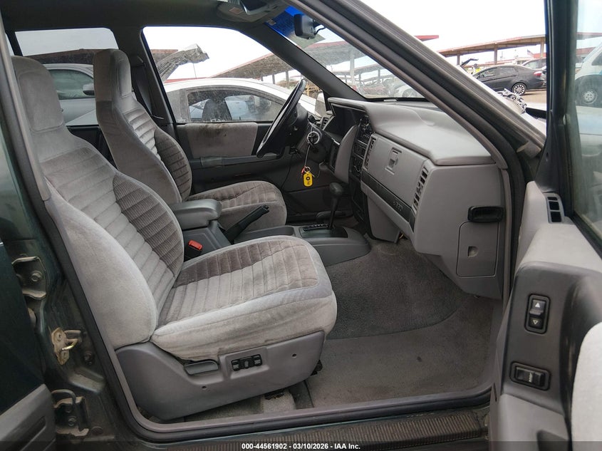 1995 Jeep Grand Cherokee Laredo