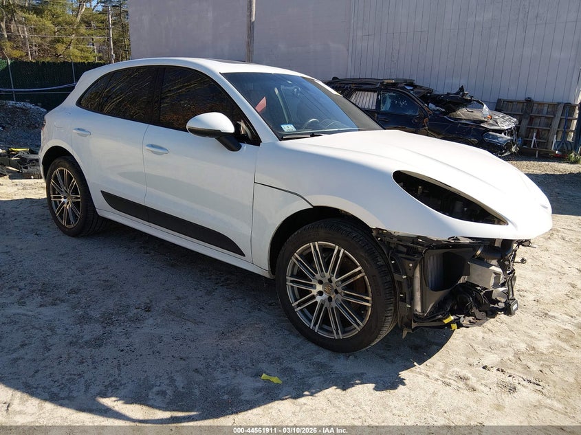 2015 Porsche Macan S