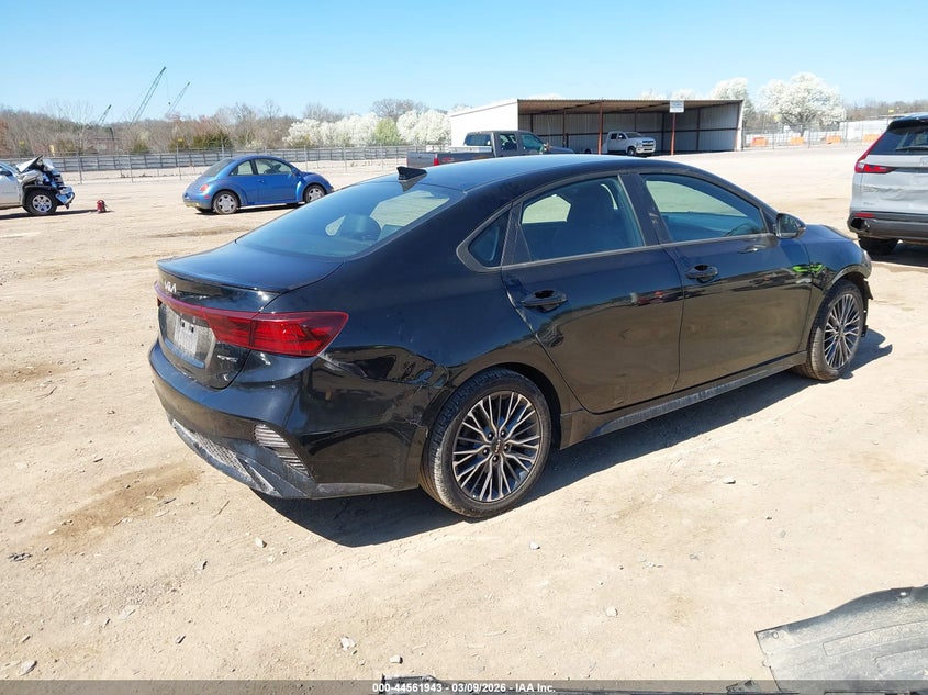 2024 KIA FORTE auction photo 4