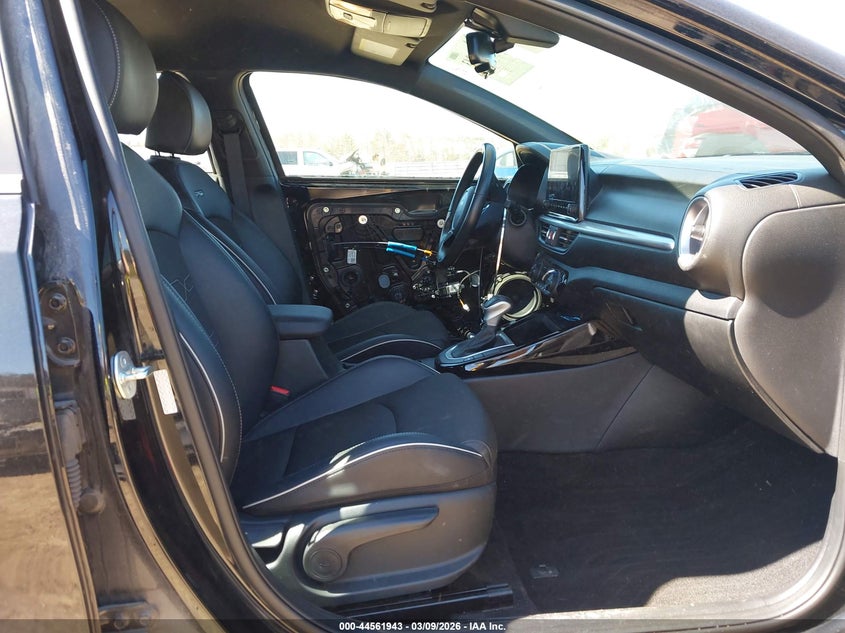 2024 KIA FORTE auction photo 5