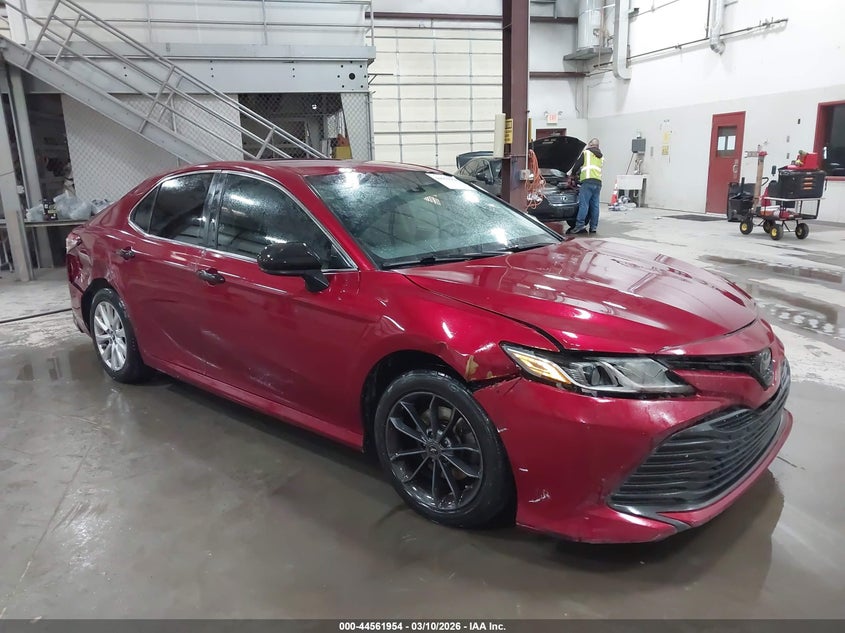 2019 TOYOTA CAMRY LE