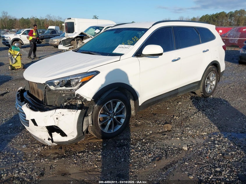 VIN KM8SM4HF2KU303592 2019 HYUNDAI SANTA FE XL SE