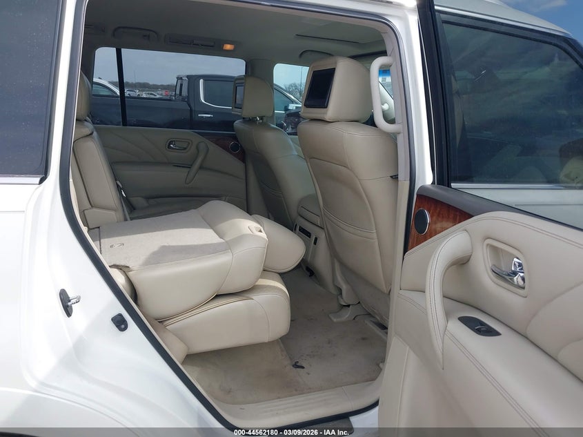 2015 INFINITI QX80 auction photo 8