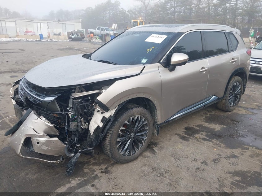2024 NISSAN ROGUE auction photo 2