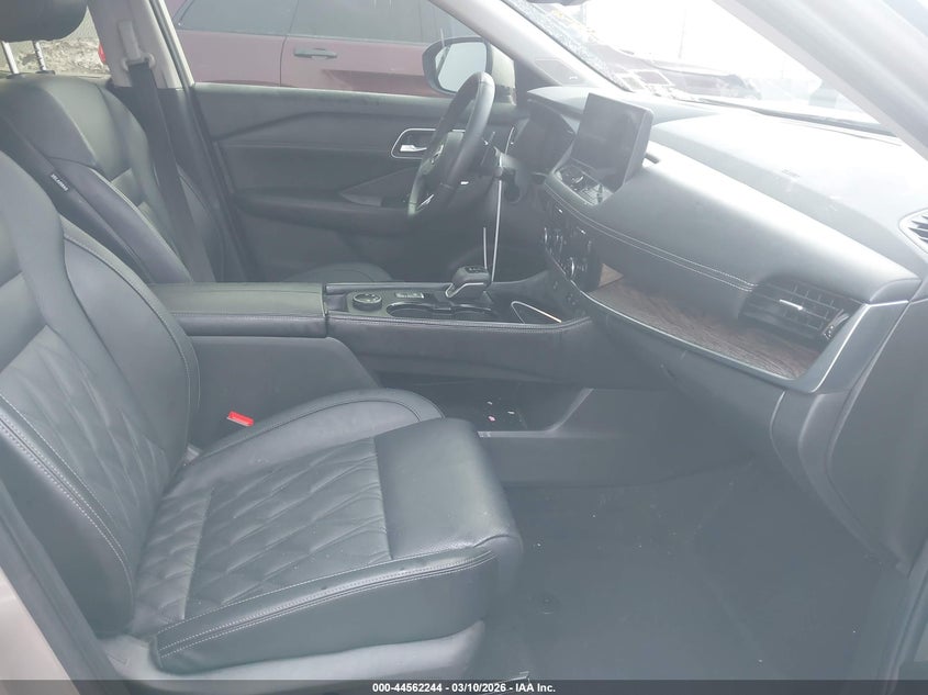 2024 NISSAN ROGUE auction photo 5