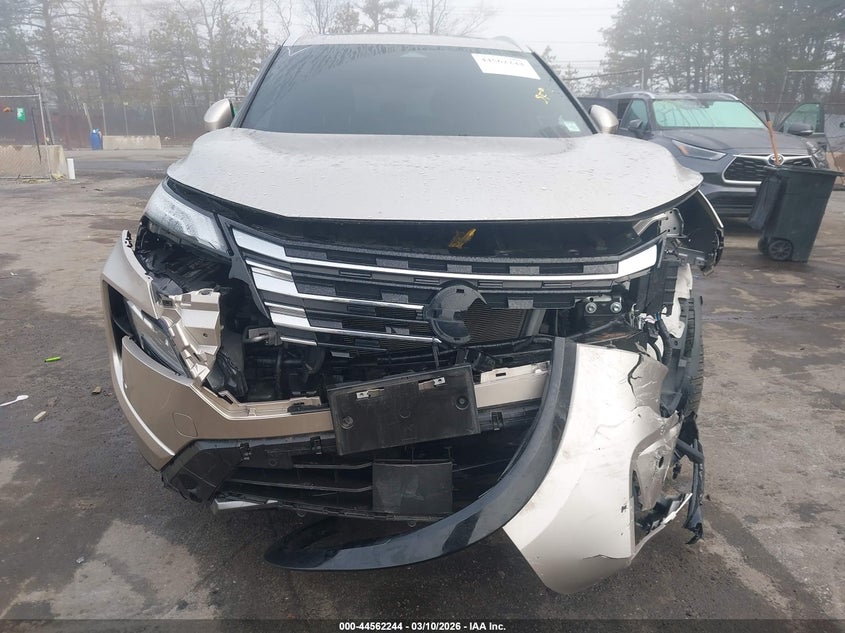 2024 NISSAN ROGUE auction photo 6