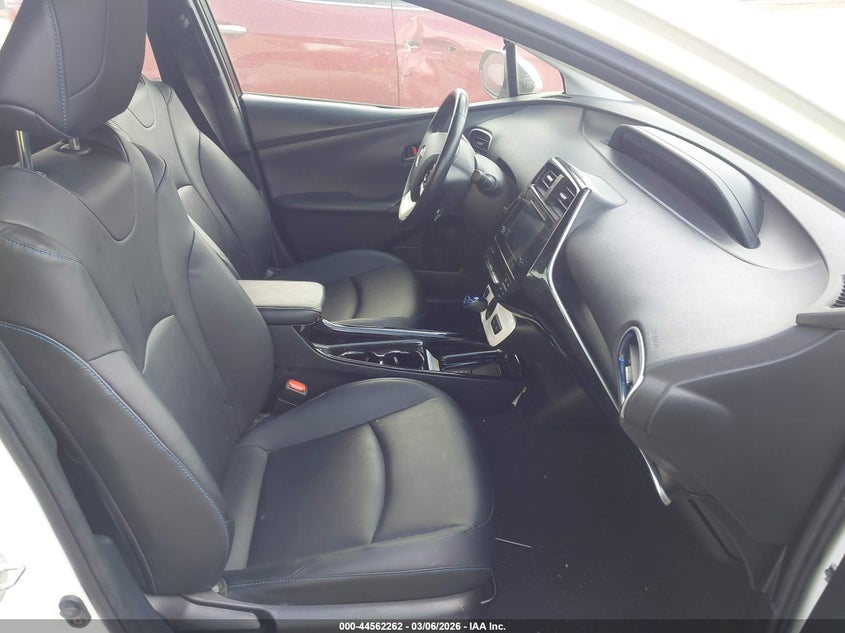 2018 Toyota Prius Three Touring