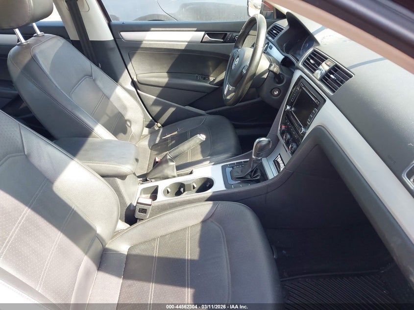 2013 Volkswagen Passat 2.5L Se