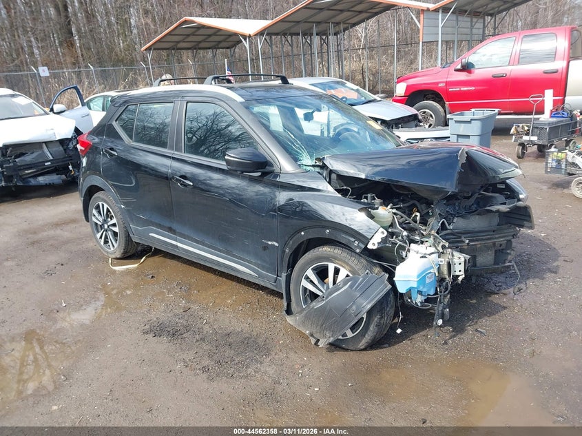 2019 Nissan Kicks Sr