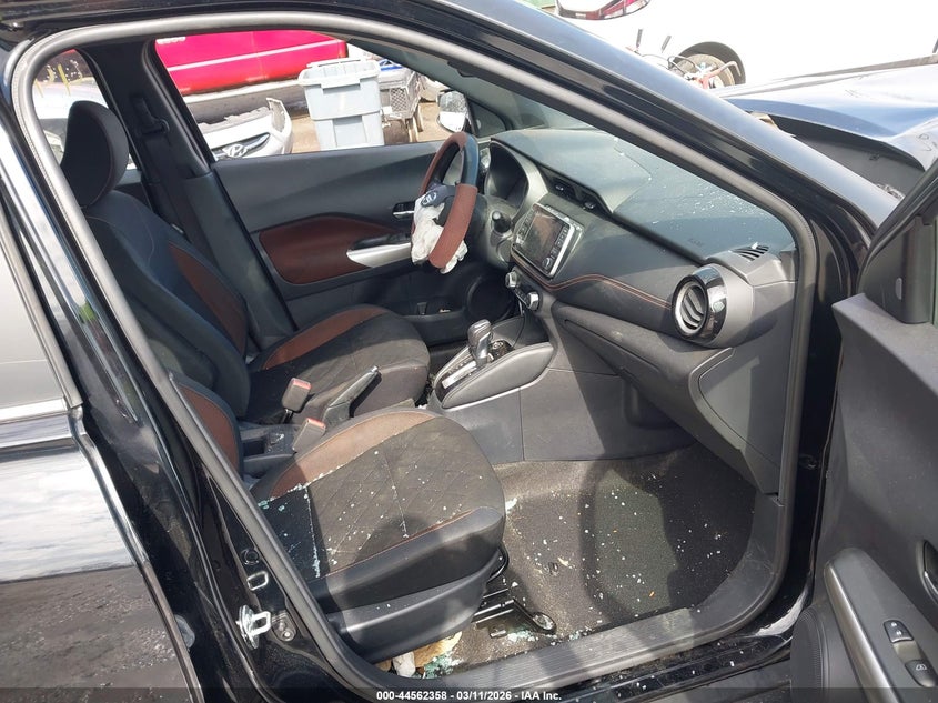 2019 Nissan Kicks Sr