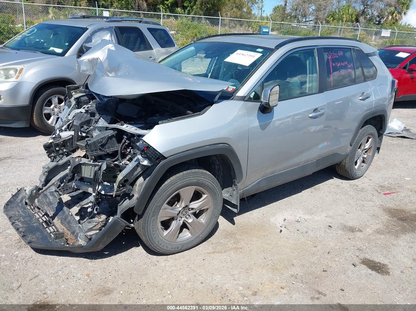 2023 Toyota Rav4 Xle