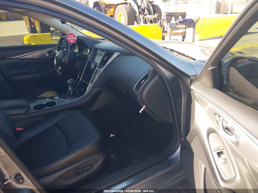 2015 Infiniti Q50 Premium