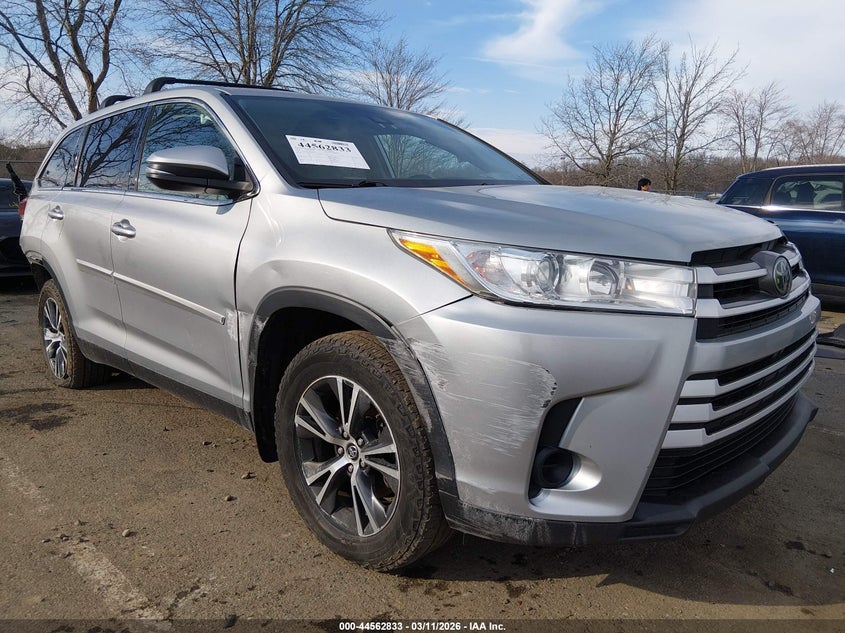2019 Toyota Highlander Le