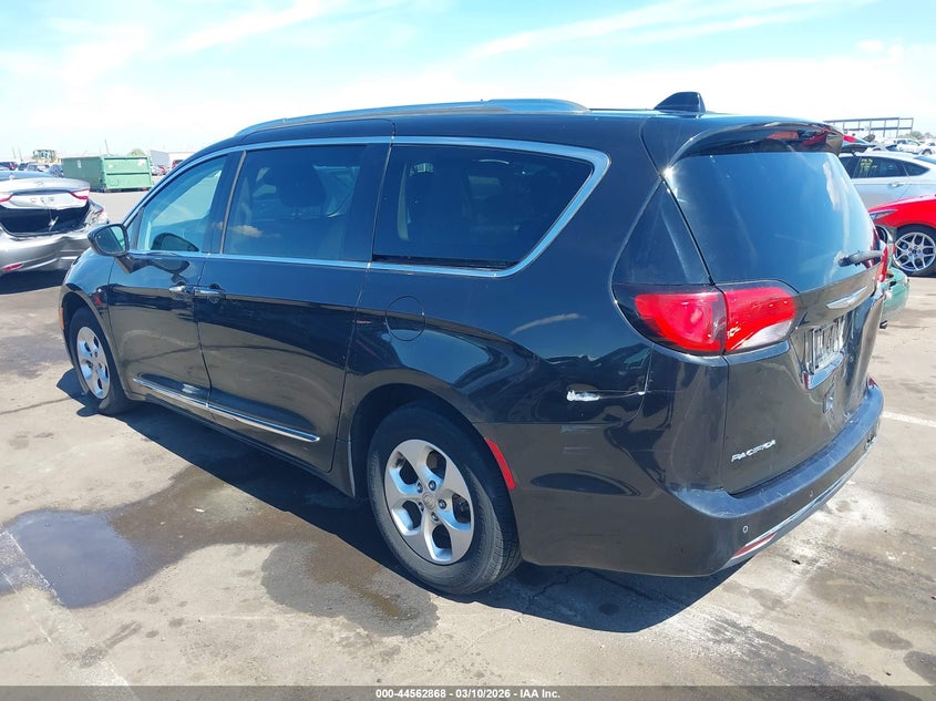 Vin: 2c4rc1eg7hr531420, lot: 45059746, chrysler pacifica touring-l plus 20173
