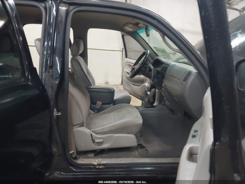 2001 Toyota Tacoma Base V6