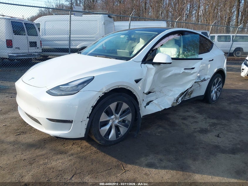 2022 Tesla Model Y Long Range Dual Motor All-Wheel Drive