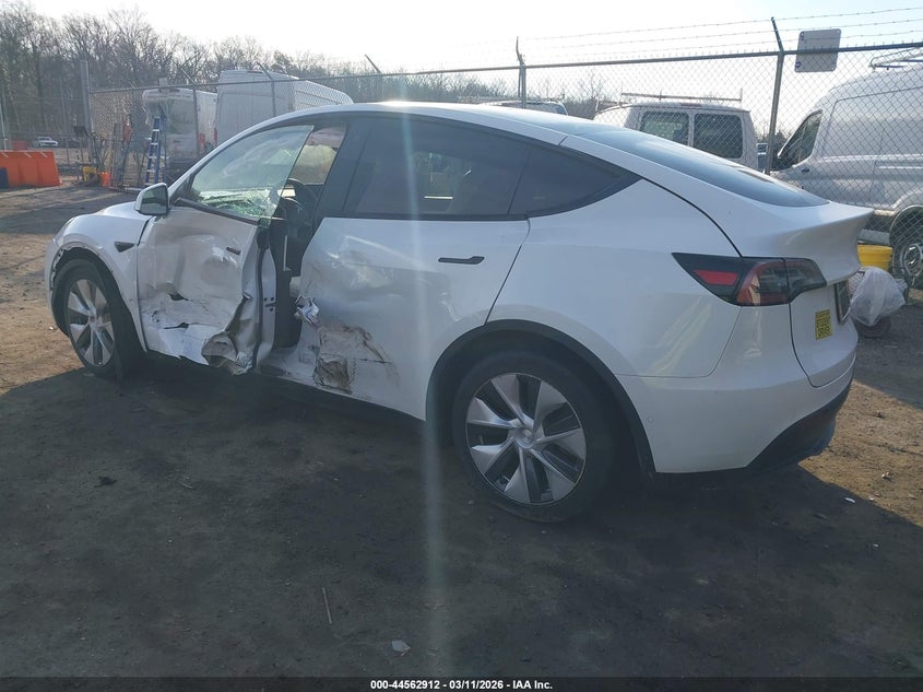 2022 Tesla Model Y Long Range Dual Motor All-Wheel Drive