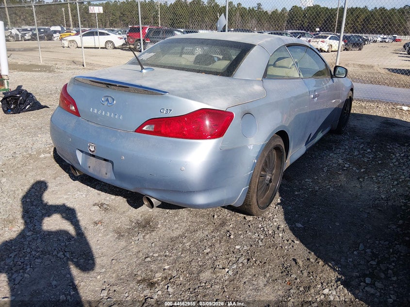 2010 Infiniti G37