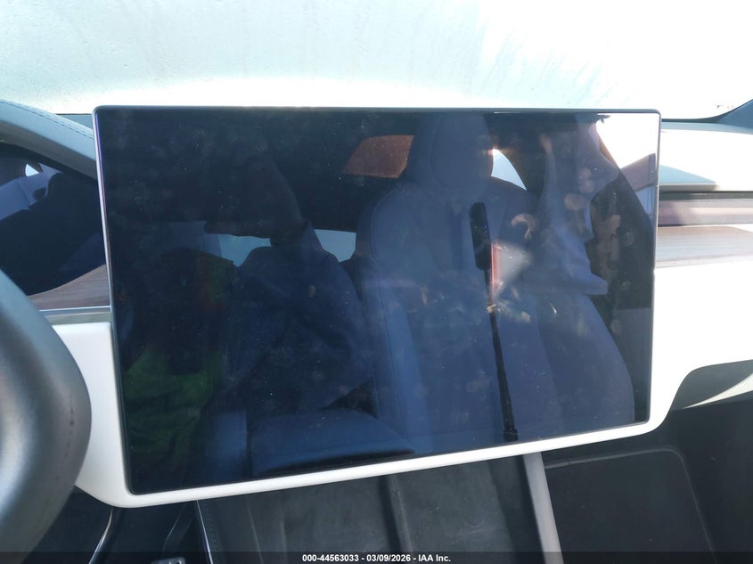 2022 Tesla Model X Dual Motor All-Wheel Drive VIN: 7SAXCAE55NF350168 Lot: 44563033