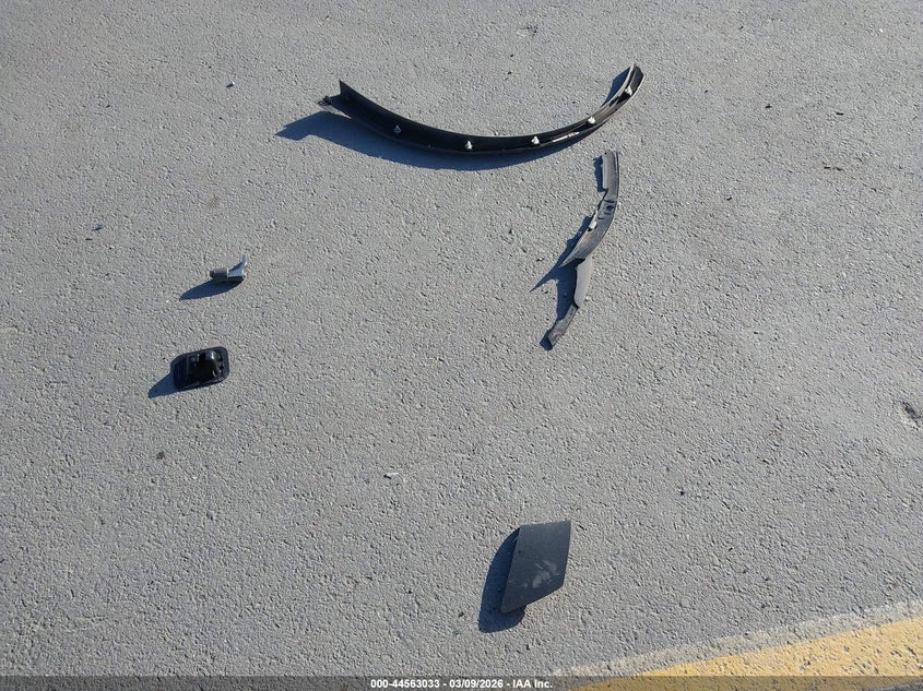 2022 Tesla Model X Dual Motor All-Wheel Drive VIN: 7SAXCAE55NF350168 Lot: 44563033