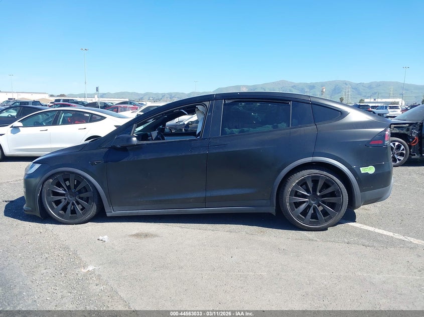 2022 Tesla Model X Dual Motor All-Wheel Drive VIN: 7SAXCAE55NF350168 Lot: 44563033