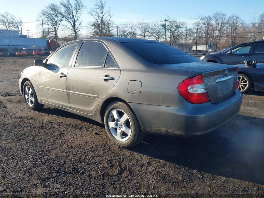 2004 Toyota Camry Le