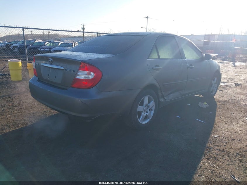 2004 Toyota Camry Le