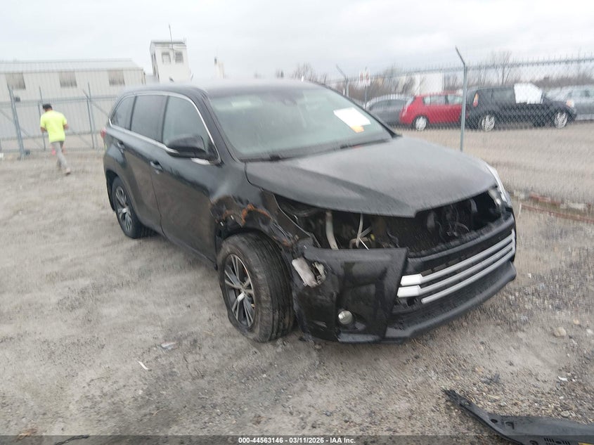 2017 Toyota Highlander Le Plus
