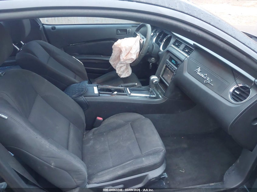 2012 Ford Mustang V6