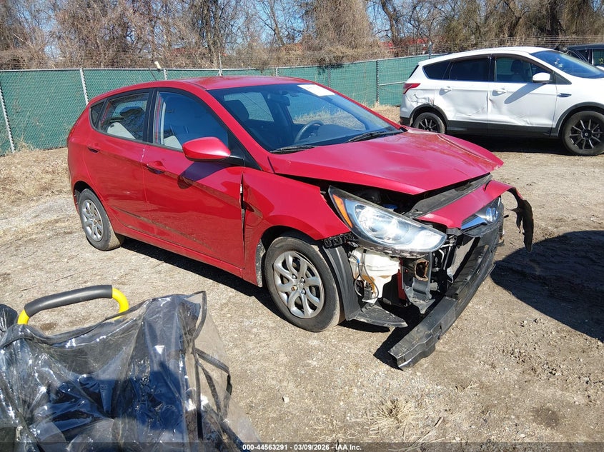 KMHCT5AE3DU126178 HYUNDAI ACCENT Photo 1