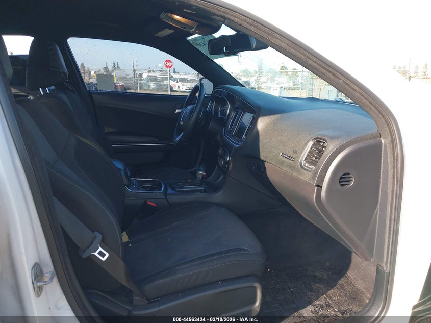 2016 Dodge Charger Sxt