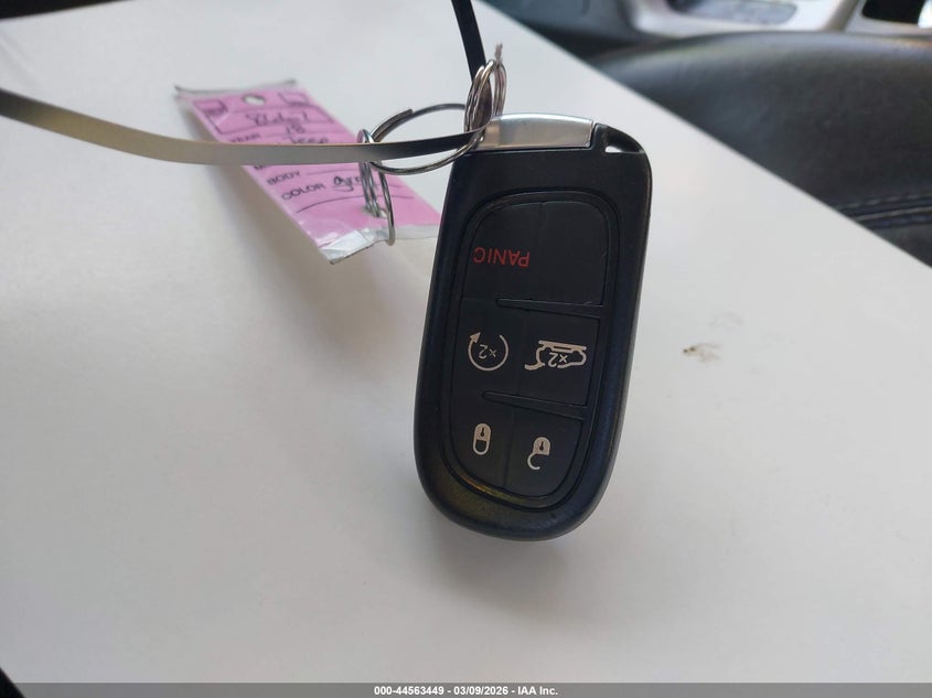 2018 Jeep Cherokee Overland 4X4 VIN: 1C4PJMJX2JD594194 Lot: 44563449