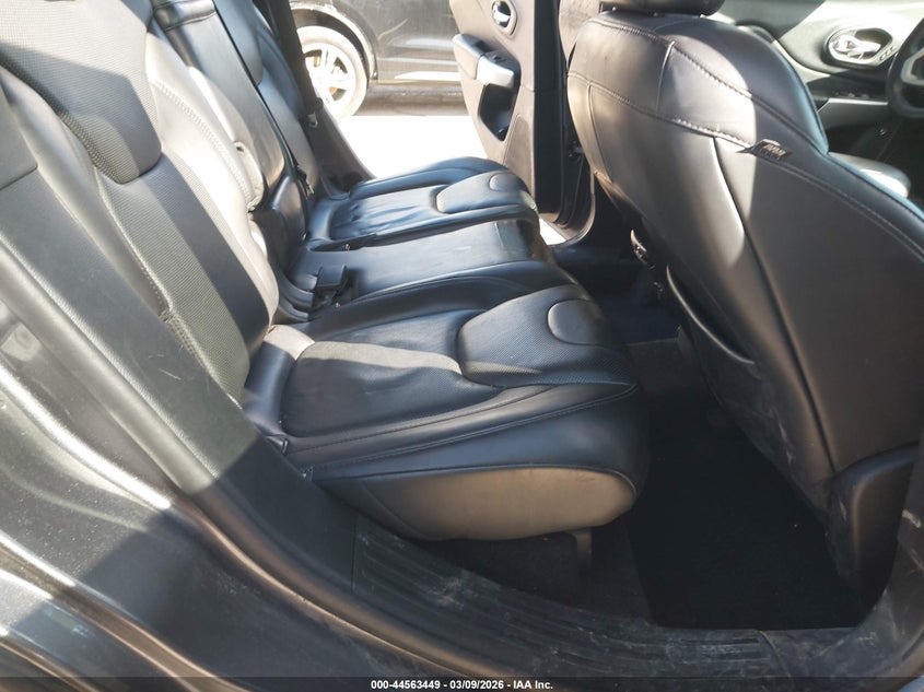 2018 Jeep Cherokee Overland 4X4 VIN: 1C4PJMJX2JD594194 Lot: 44563449