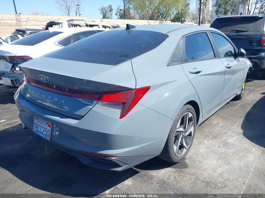 2023 Hyundai Elantra Sel