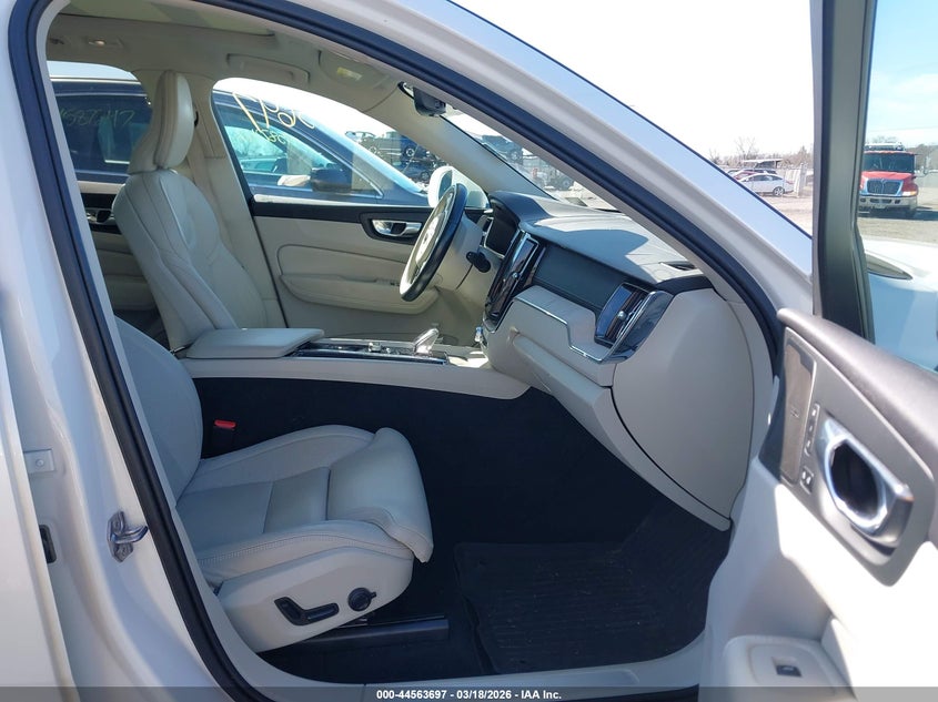 2022 Volvo Xc60 B5 Inscription