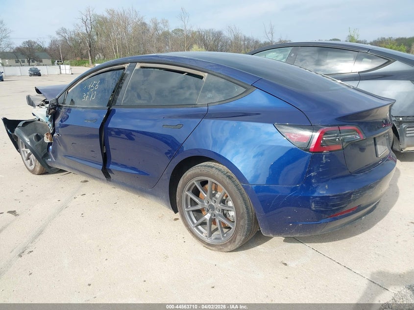 Vin: 5yj3e1ea8pf637963, lot: 45060588, tesla model 3 rear-wheel drive 20233