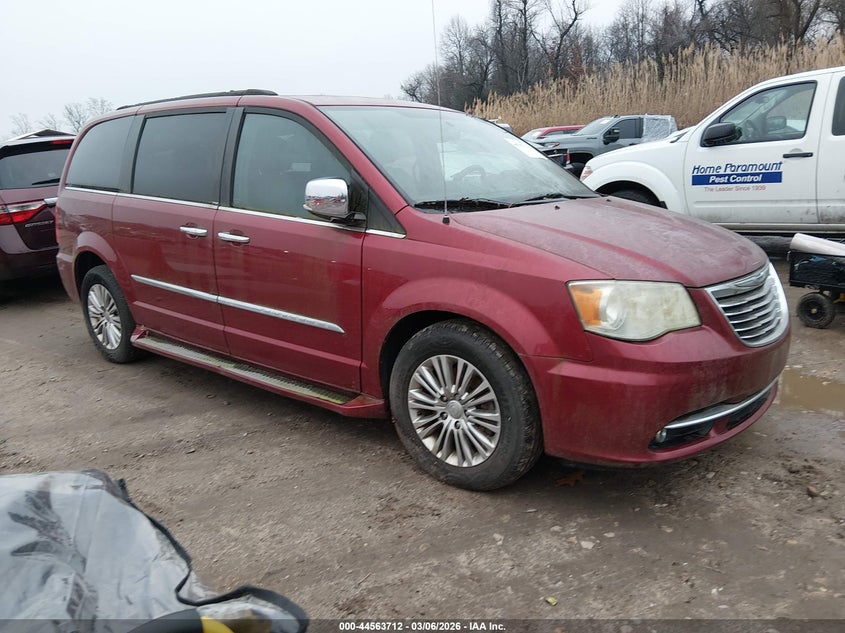 2013 Chrysler Town & Country Touring-L
