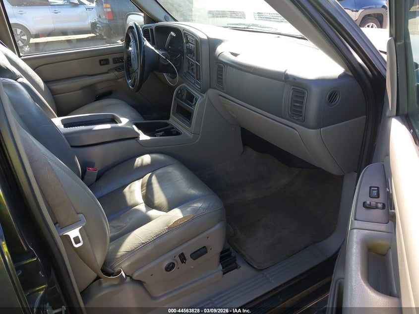 2004 Chevrolet Suburban 1500 Lt