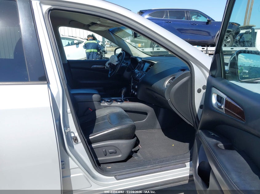 2013 Nissan Pathfinder Platinum